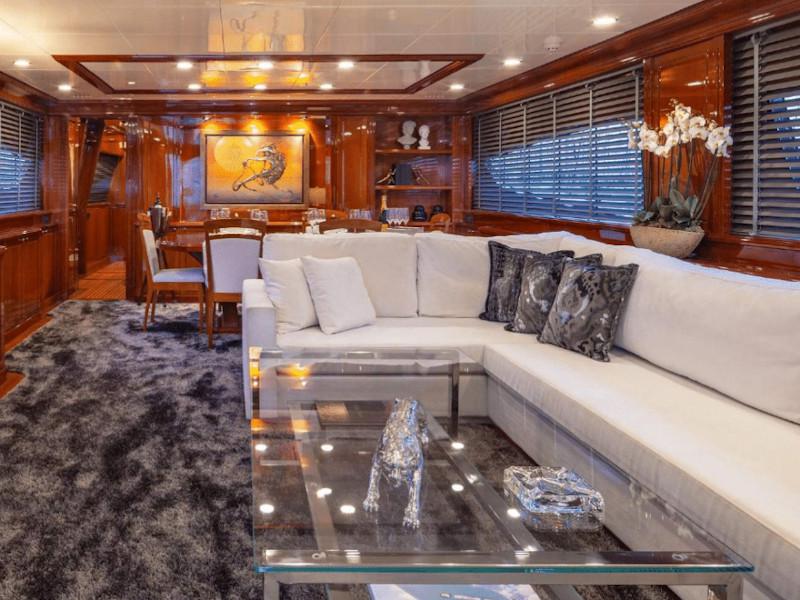 Book yachts online - motorboat - Posillipo Technema 95S - Divine - rent