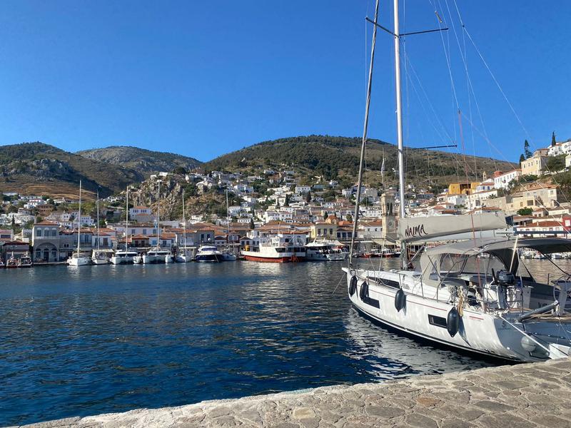 Book yachts online - sailboat - Oceanis 46.1 First Line - NAIMA (first line, generator, air condition, full teak deck) - rent