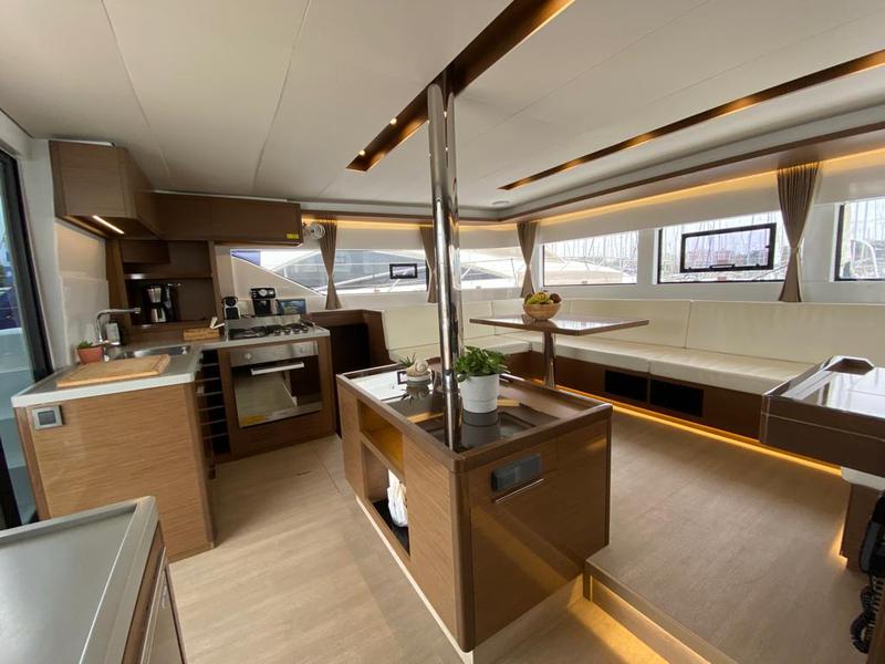 Book yachts online - catamaran - Lagoon 50 - VICTORIA (VIP EQUIPPED, Generator, Air-condition, Watermaker, Teak cockpit, Underwater lights, TV, Icemaker, 2 SUP, Wifi) *Skippered only* - rent