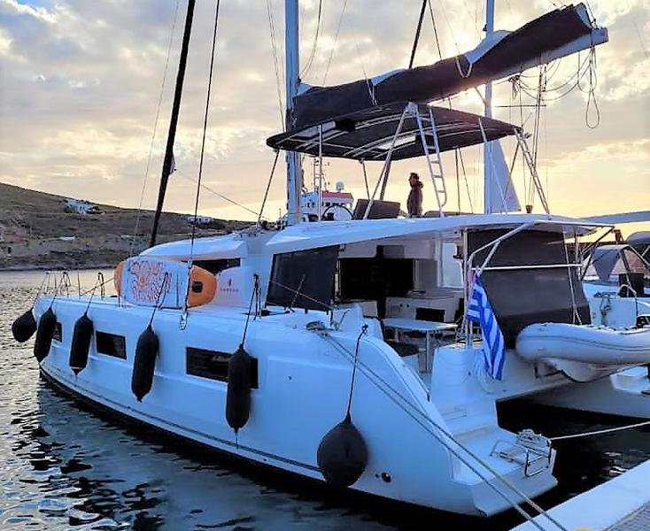 Book yachts online - catamaran - Lagoon 46 - WHITE PEARL (generator, air condition, water maker, 2 SUP free of charge) *Skippered only* - rent