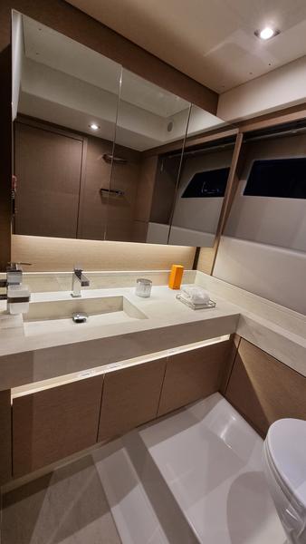 Book yachts online - motorboat - Prestige 520 - ALIZÉ - rent