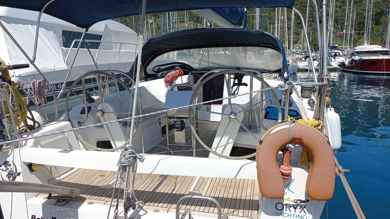 Book yachts online - sailboat - Hanse 375 - Baba Yaga - rent