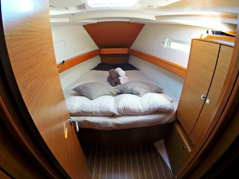 Book yachts online - sailboat - Sun Odyssey 439 - Esquitx - rent