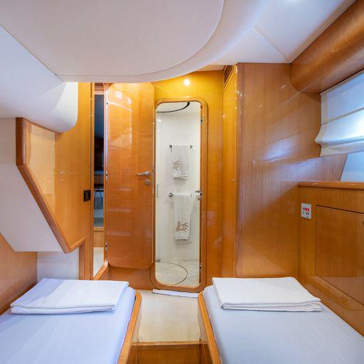 Book yachts online - motorboat - Uniesse 55 - C&amp;A - rent