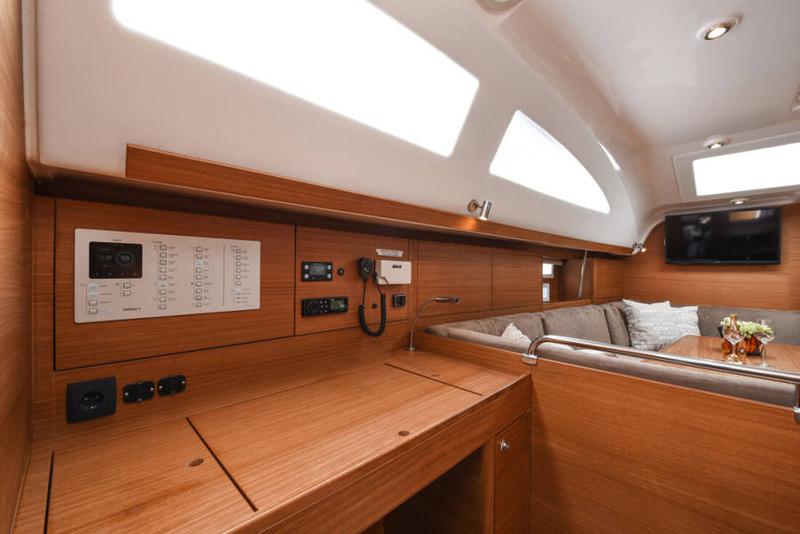 Book yachts online - sailboat - Elan Impression 45.1 - SALI - rent