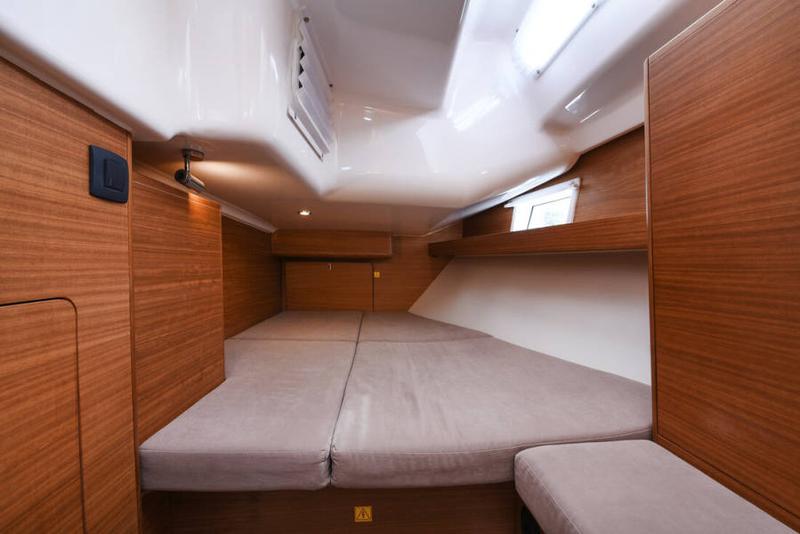 Book yachts online - sailboat - Elan Impression 45.1 - SALI - rent