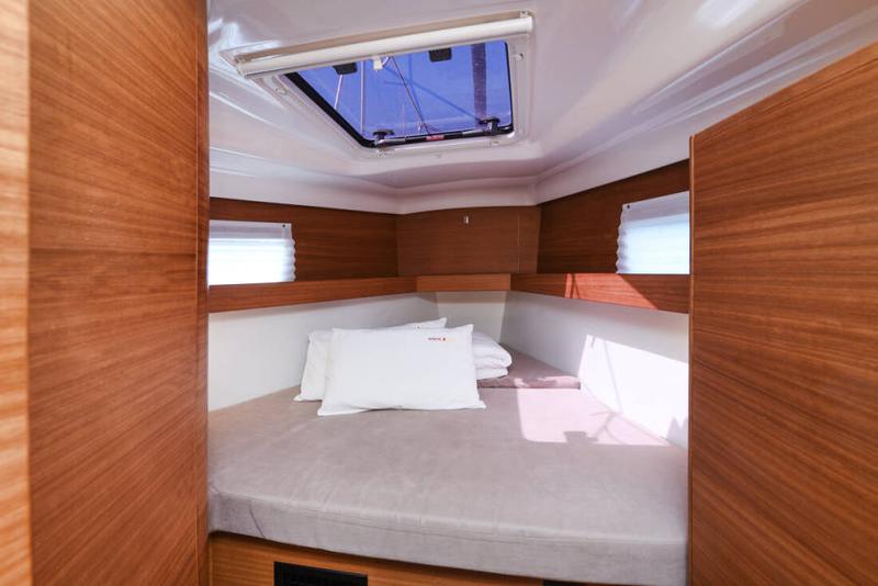 Book yachts online - sailboat - Elan Impression 45.1 - SALI - rent