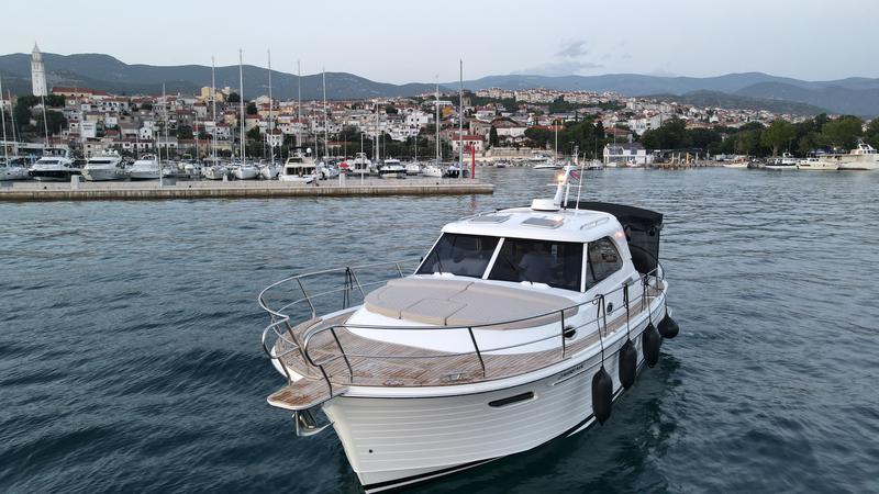 Book yachts online - motorboat - Adriana 36 - Gaja - rent