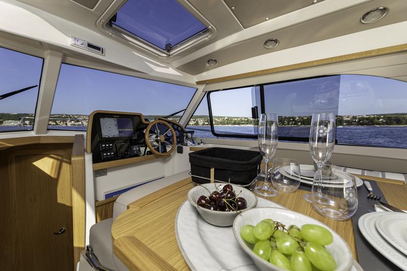 Book yachts online - motorboat - Adriana 36 - Gaja - rent