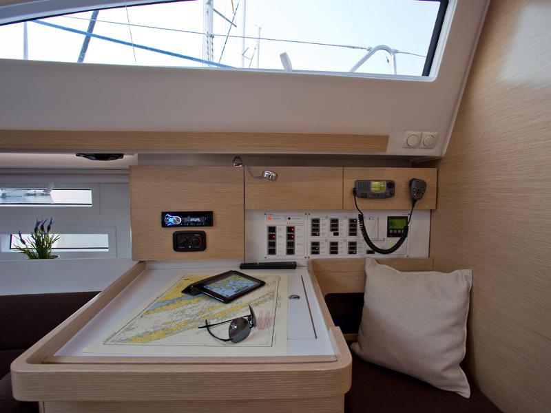 Book yachts online - sailboat - Elan 45 Impression - KYRA - rent