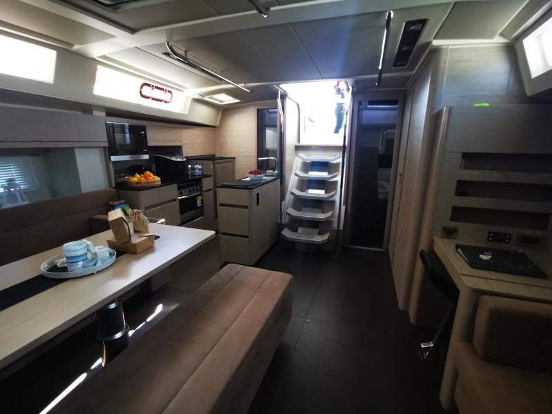 Book yachts online - sailboat - Hanse 548 - MILA FELICE - rent