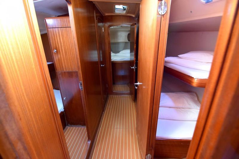 Book yachts online - sailboat - Bavaria 49 - PRINCE - rent