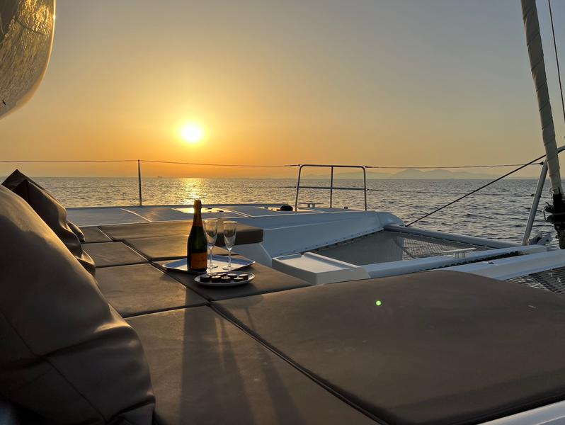 Book yachts online - catamaran - Lagoon 50 - Sophia - rent