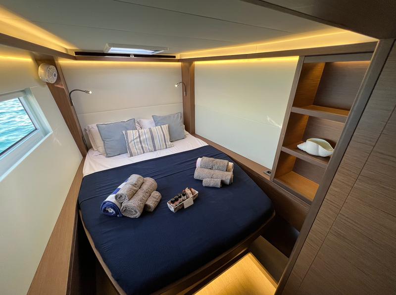 Book yachts online - catamaran - Lagoon 50 - Sophia - rent