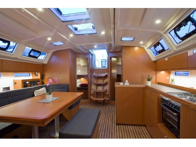 Book yachts online - sailboat - Bavaria 46 Cruiser - Krizia - rent