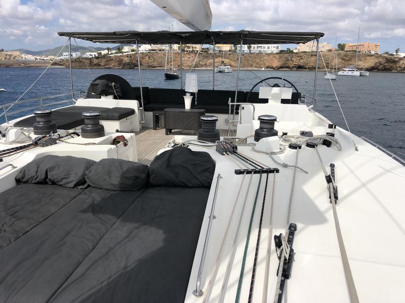Book yachts online - catamaran - Lagoon 620 - ZS - rent