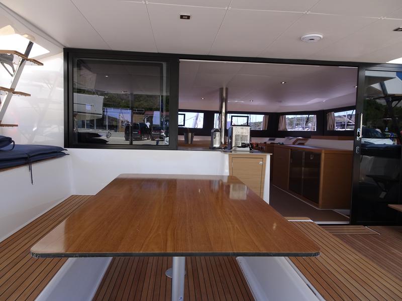 Book yachts online - catamaran - Dufour Catamaran 48 5c+5h - Sonia - rent