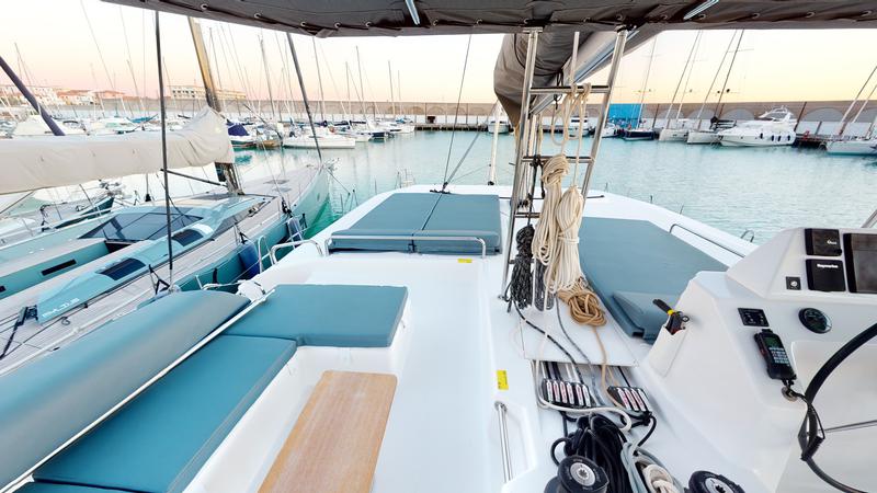Book yachts online - catamaran - Dufour Catamaran 48 - Sualzo - rent