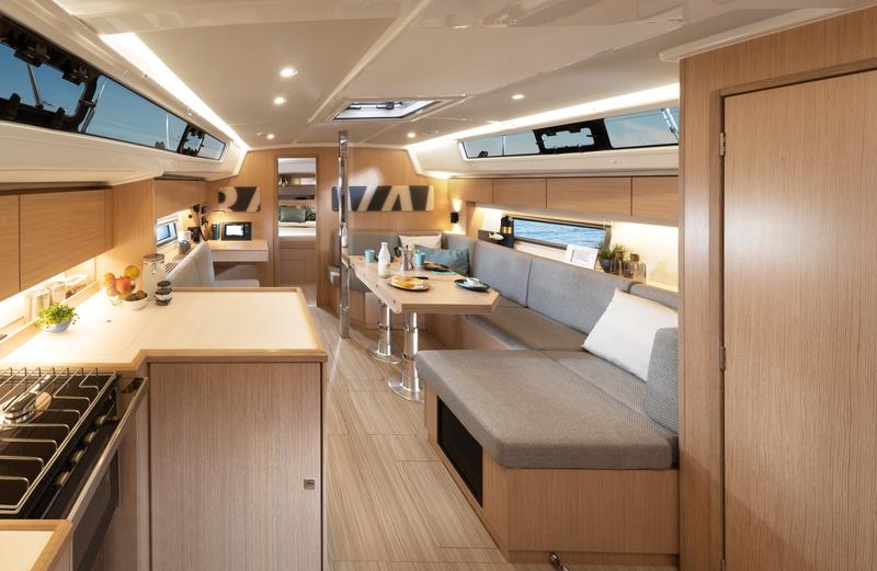Book yachts online - sailboat - Bavaria C42 - Supereva - rent