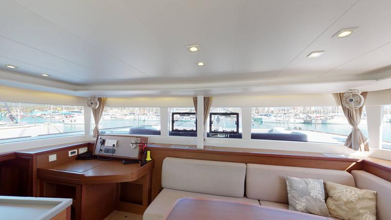 Book yachts online - catamaran - Lagoon 450  Fly - ARP - rent