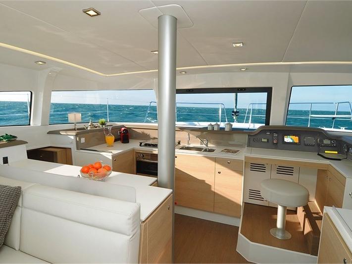 Book yachts online - catamaran - Bali 4.1 - COSTAR - rent