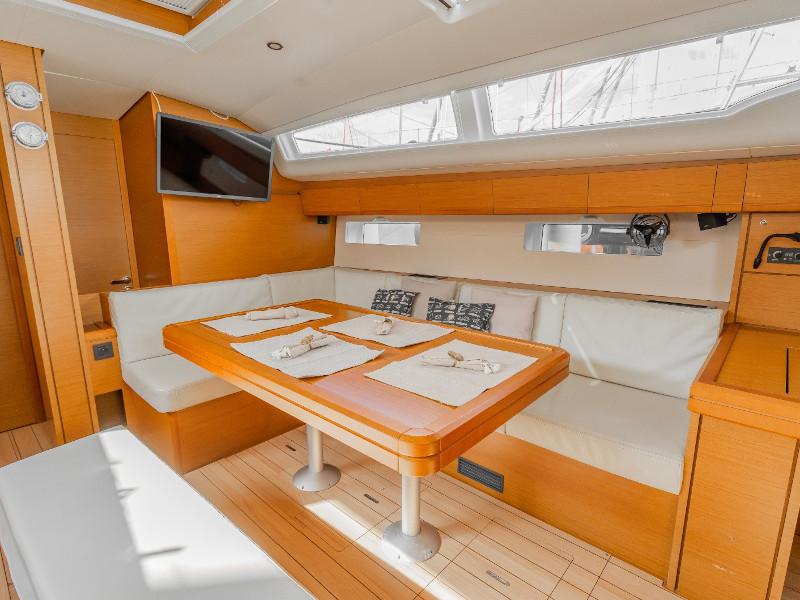 Book yachts online - sailboat - Jeanneau 54 - Maria 2 - rent