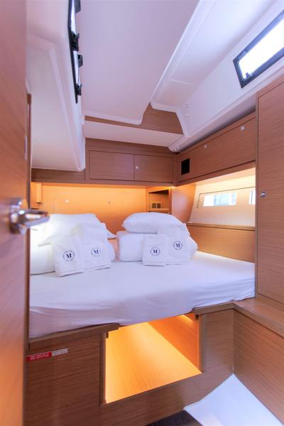 Book yachts online - sailboat - Dufour 530 - ANNA III - rent