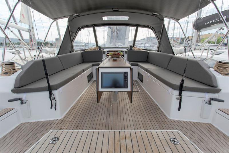 Book yachts online - sailboat - Dufour 530 - ASTRID - rent