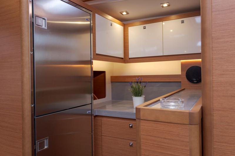 Book yachts online - sailboat - Dufour 530 - JOHANNA - rent