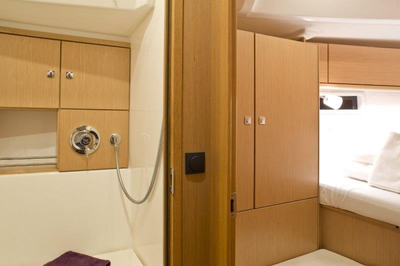 Book yachts online - sailboat - Bavaria 46 Cruiser - GREY SKY - rent