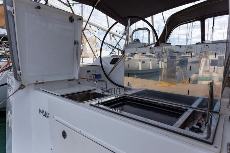 Book yachts online - sailboat - Dufour 460 - WILMA  - rent