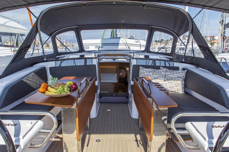 Book yachts online - sailboat - Elan GT6 - NEVERA - rent