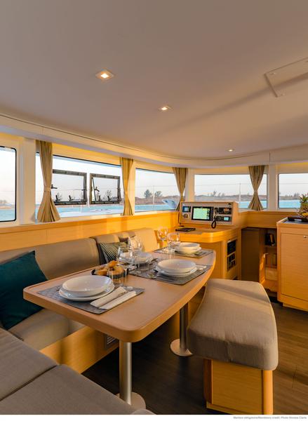 Book yachts online - catamaran - Lagoon 42 - AMFITRITE  - rent