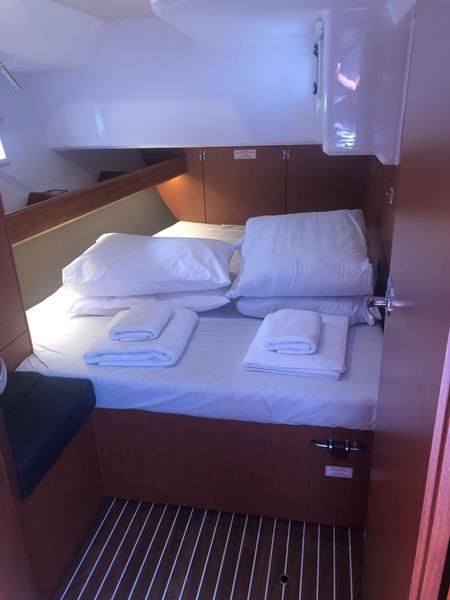Book yachts online - sailboat - Bavaria Cruiser 46 - Batukaan - rent