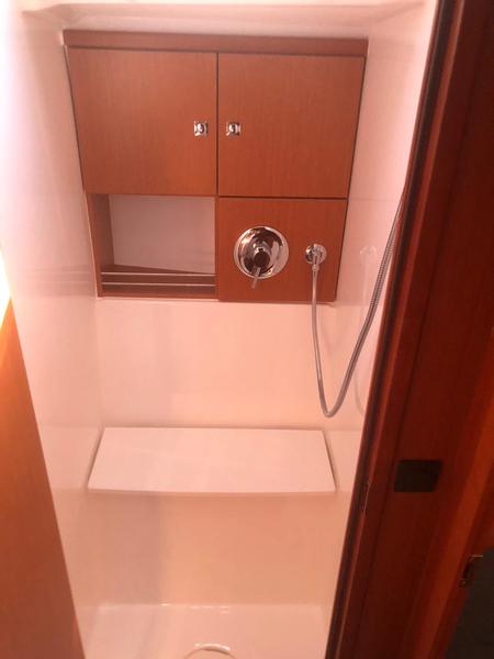 Book yachts online - sailboat - Bavaria Cruiser 46 - Batukaan - rent