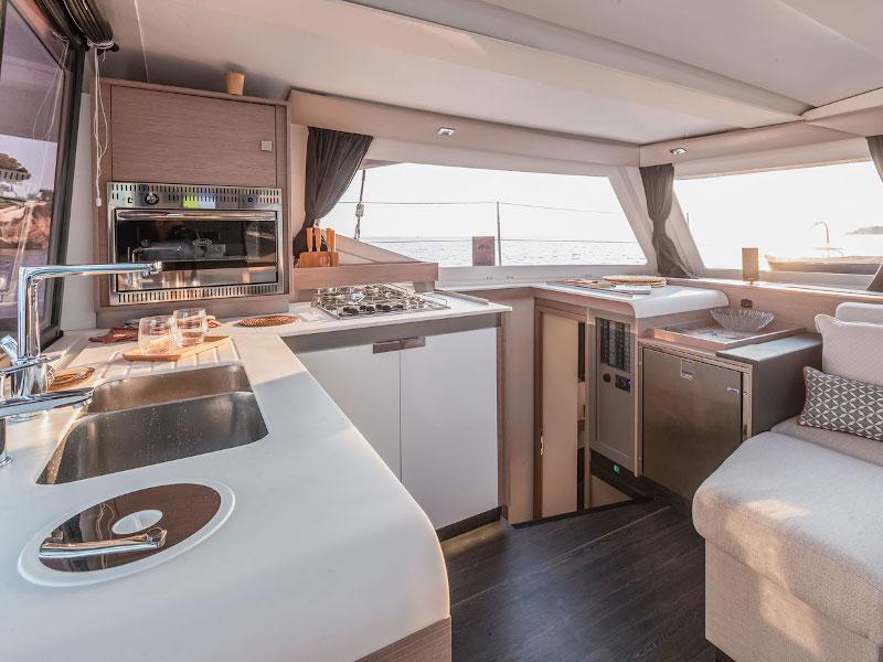 Book yachts online - catamaran - Isla 40 - My Way - rent