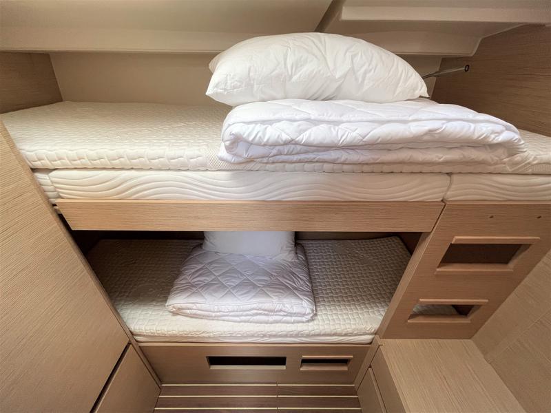 Book yachts online - sailboat - Hanse 548 - Infinity of Dreams - rent