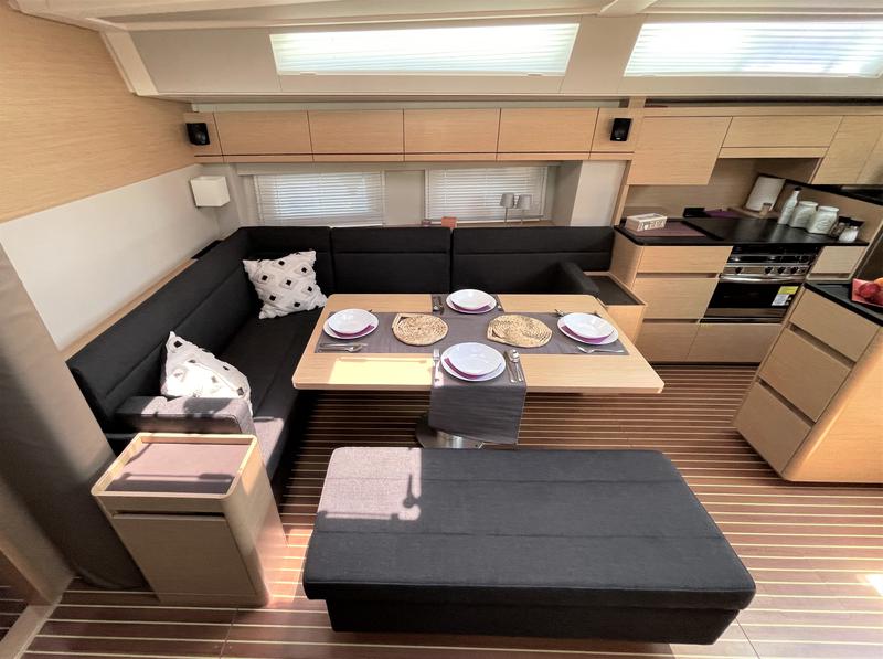 Book yachts online - sailboat - Hanse 548 - Infinity of Dreams - rent