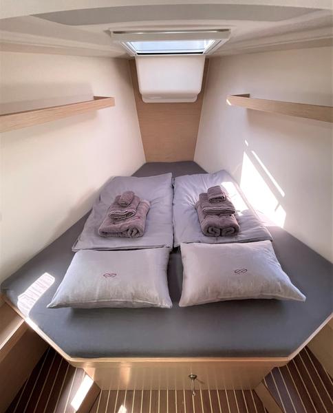 Book yachts online - sailboat - Hanse 418 - Infinity of Love - rent