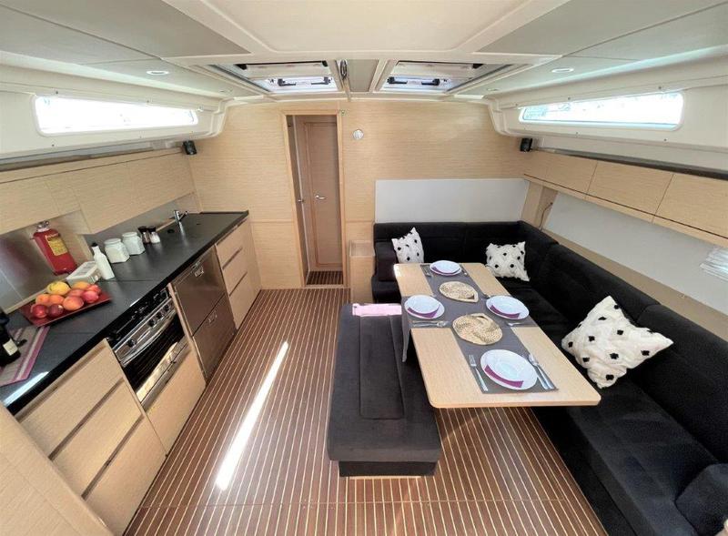 Book yachts online - sailboat - Hanse 508 - Infinity of Time - rent
