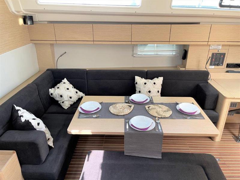 Book yachts online - sailboat - Hanse 508 - Infinity of Happiness - rent