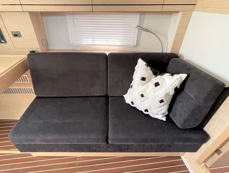 Book yachts online - sailboat - Hanse 418 - Infinity of Wisdom - rent