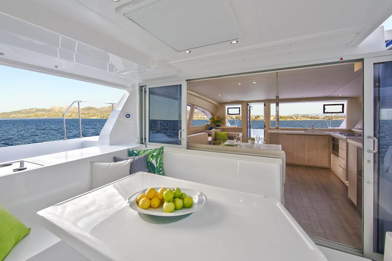 Book yachts online - catamaran - Leopard 40 - 3 cab - DAMLA - rent