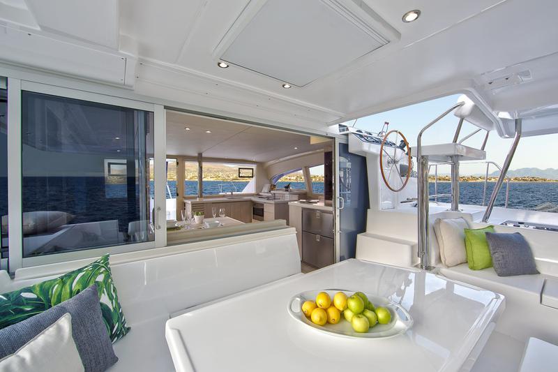 Book yachts online - catamaran - Leopard 40 - 3 cab - DAMLA - rent