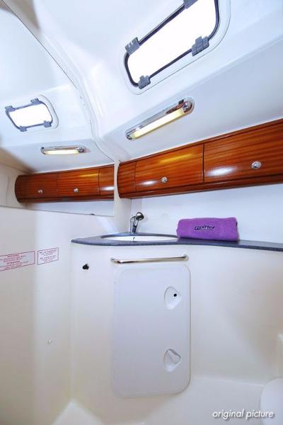 Book yachts online - sailboat - Bavaria 44 - Scorpion - rent