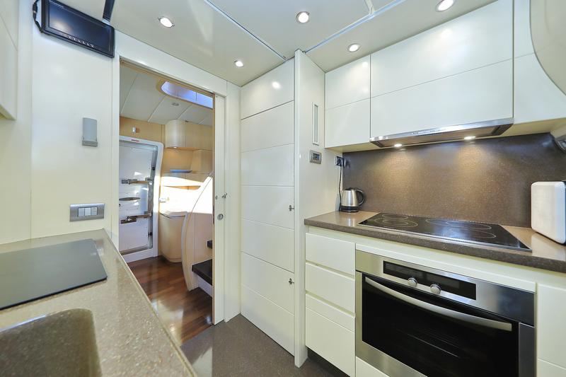 Book yachts online - motorboat - Maiora 20S - Hope I - rent