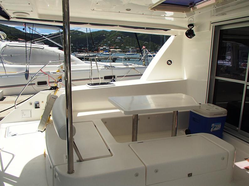 Book yachts online - catamaran - Leopard 444 - Shazam - rent