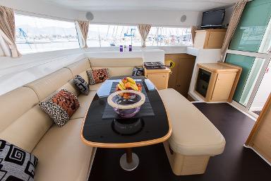 Book yachts online - catamaran - Lagoon 420 - SAMBA - rent