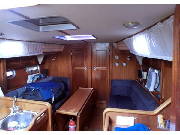 Book yachts online - sailboat - Bavaria 350 - Simera - rent