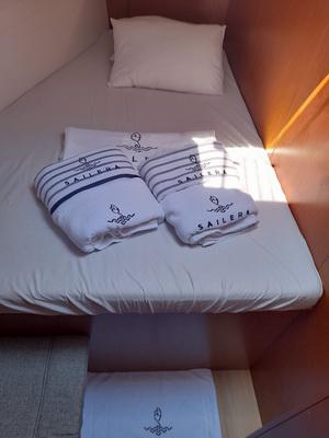 Book yachts online - sailboat - Bavaria 46 Cruiser - Trinity - rent